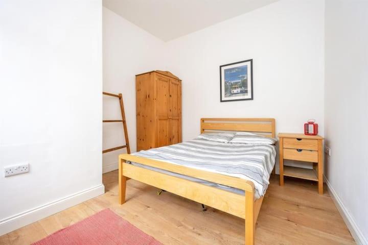 Bank House Apartments Stafford Town Centre Екстериор снимка